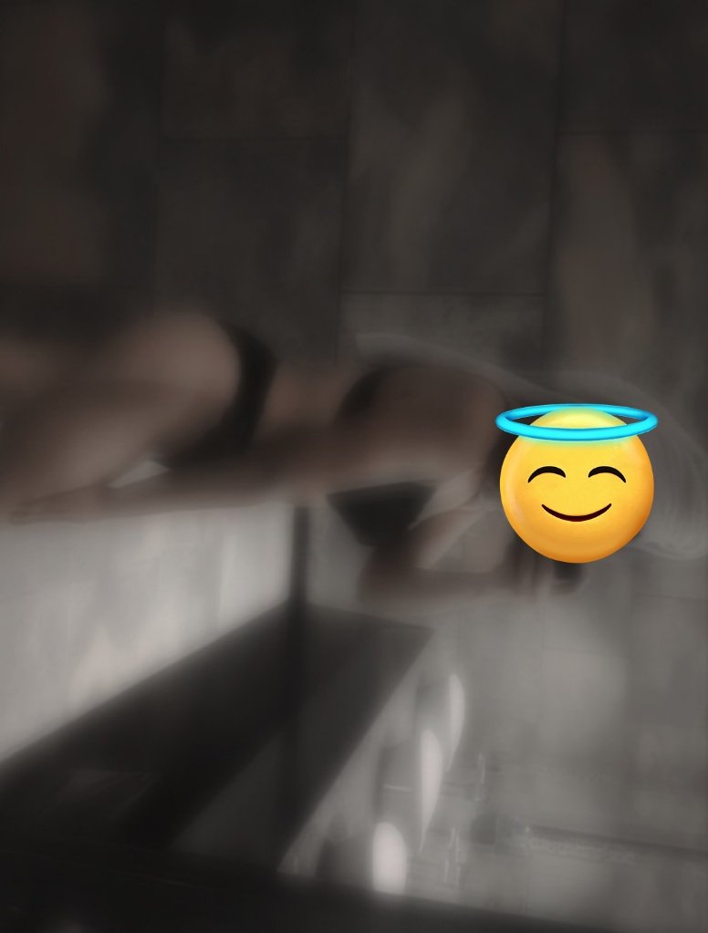 jovencita hotwife tweet media