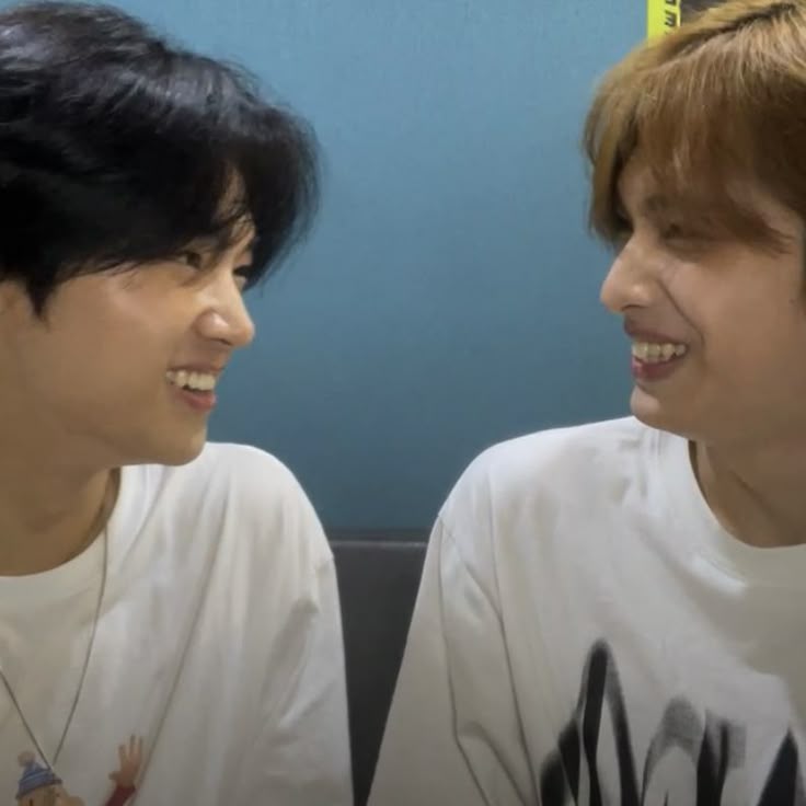 🐱 to 🐥: “I think you can worry a little less, you’re already doing great”
🐥 to 🐱: “Don’t worry, I’ll be by your side from now on”