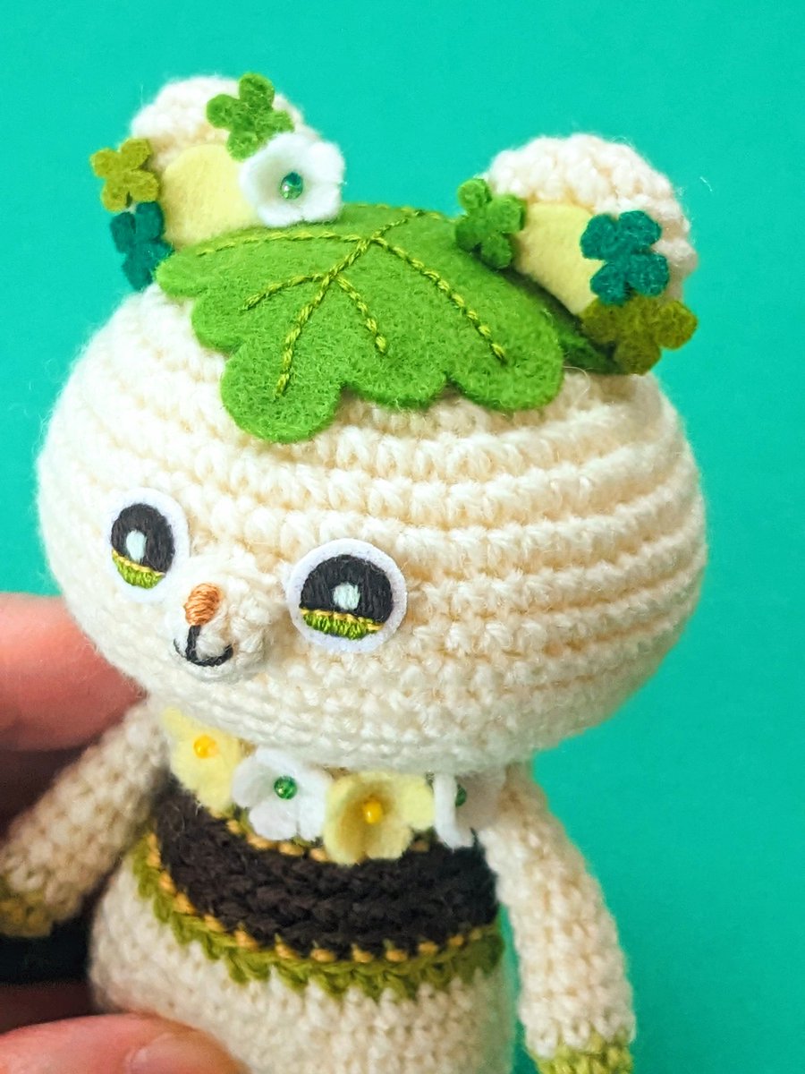 【ᕱ⑅ᕱ】柏餅の妖精　ぬいぐるみ　ハンドメイド　自作 おはようございます🧶 柏餅くま出来ました🌿🐻✨ 柏餅には みそあんver