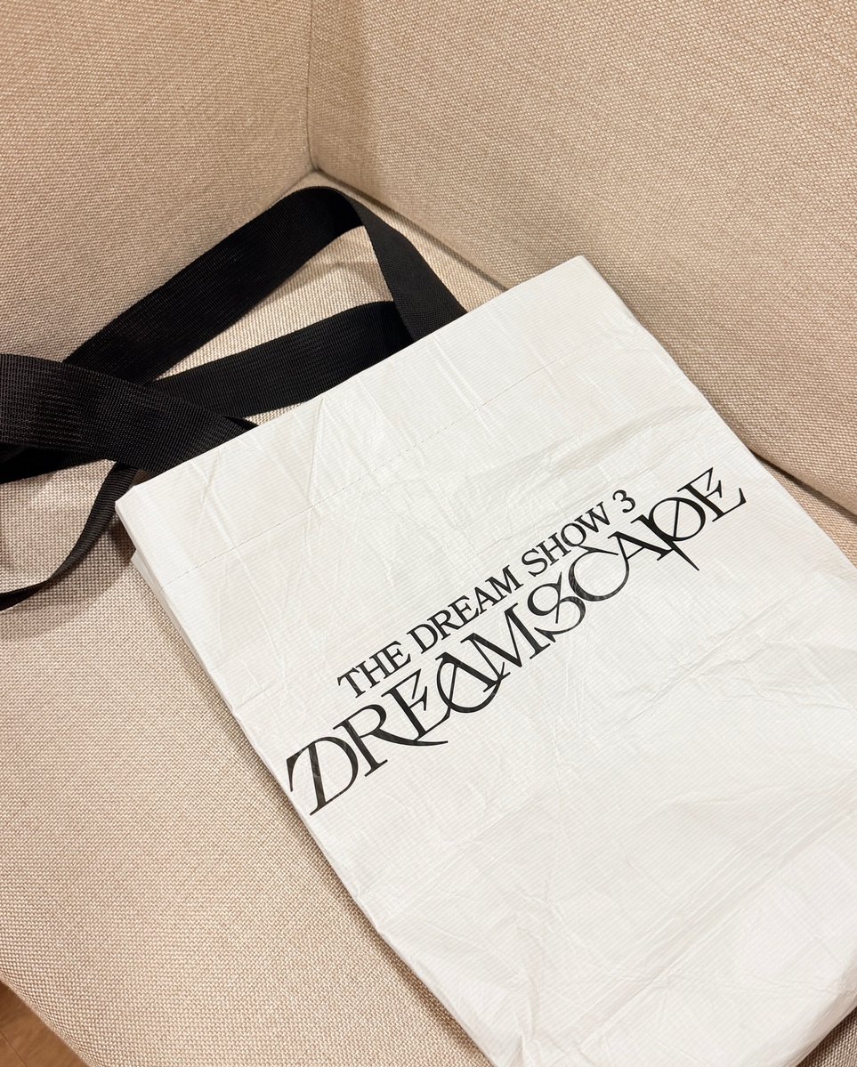 생각보다 너무 잘 쓰고 있는 브앞기프트
짐 막 넣어서 쓰기 넘 좋음 ; 어떤 기프트보다 진짜 제일 많이 쓰고 있는듯