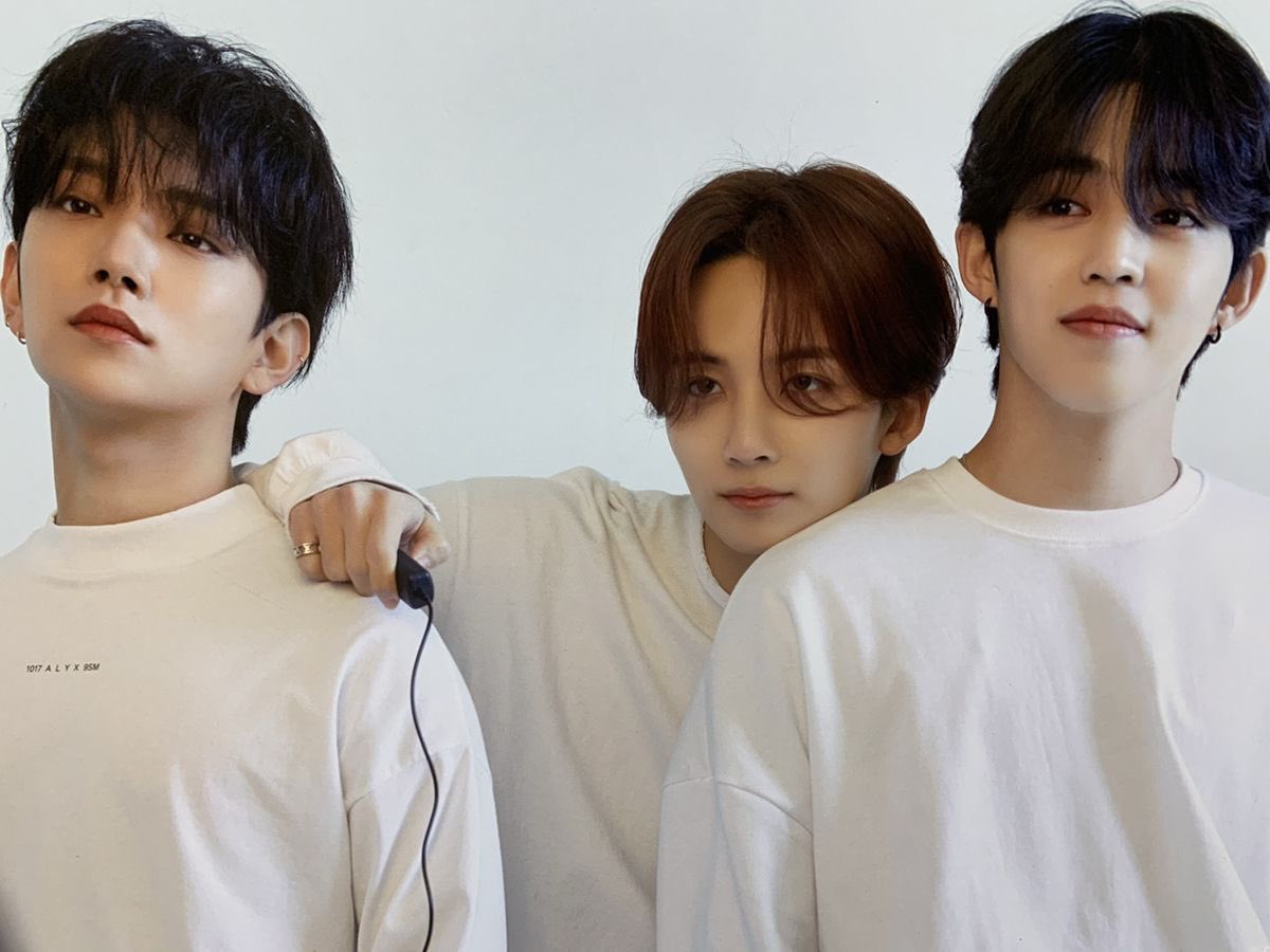 wonshuahung's tweet photo. 95z x seok au 🔞

Cheolhansooseok prompt

Wherein Clive(sc), Prompto(jh), and Noctis(js) are in a relationship for a year now pero walang gusto maging receiving end—lahat sila topsarap until they saw Ashen(sm) na kapit bahay ni Clive, co-club member ni Prompto at kablock ni Noctis.