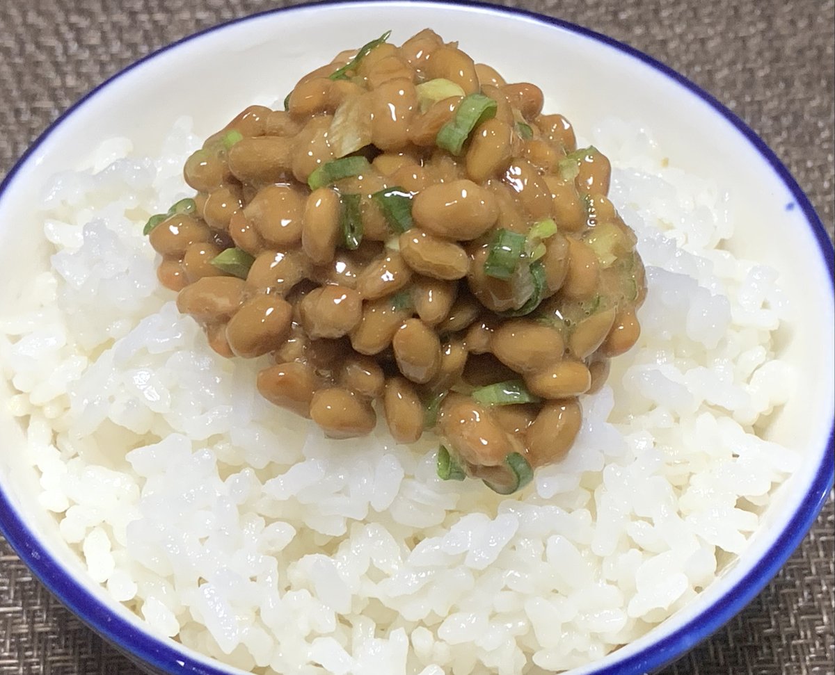 ＠もつ tweet media