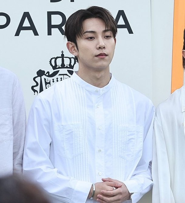 제 tweet media