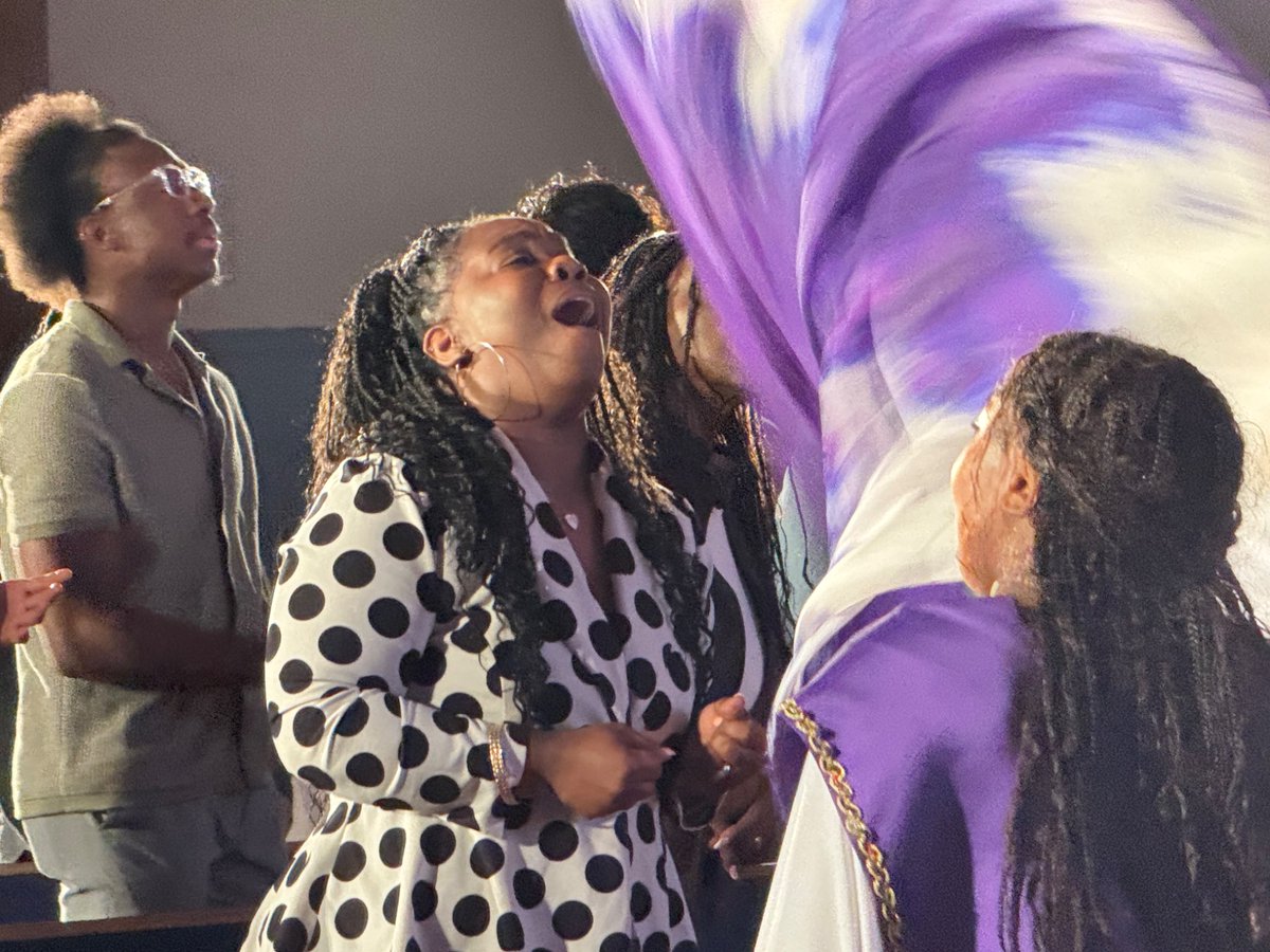 CFManifestation's tweet photo. There is nothing quite like the peace found in worship and the strength found in community.
Already counting down the days until next week. ✨
#WeStillLoveSundays #ChurchFamily #SundayService https://t.co/0SriXHdoAl