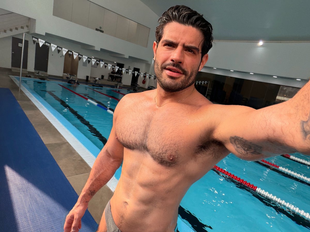 pegadoyconzeta's tweet photo. Uno de esos días… https://t.co/u0LSoati5A