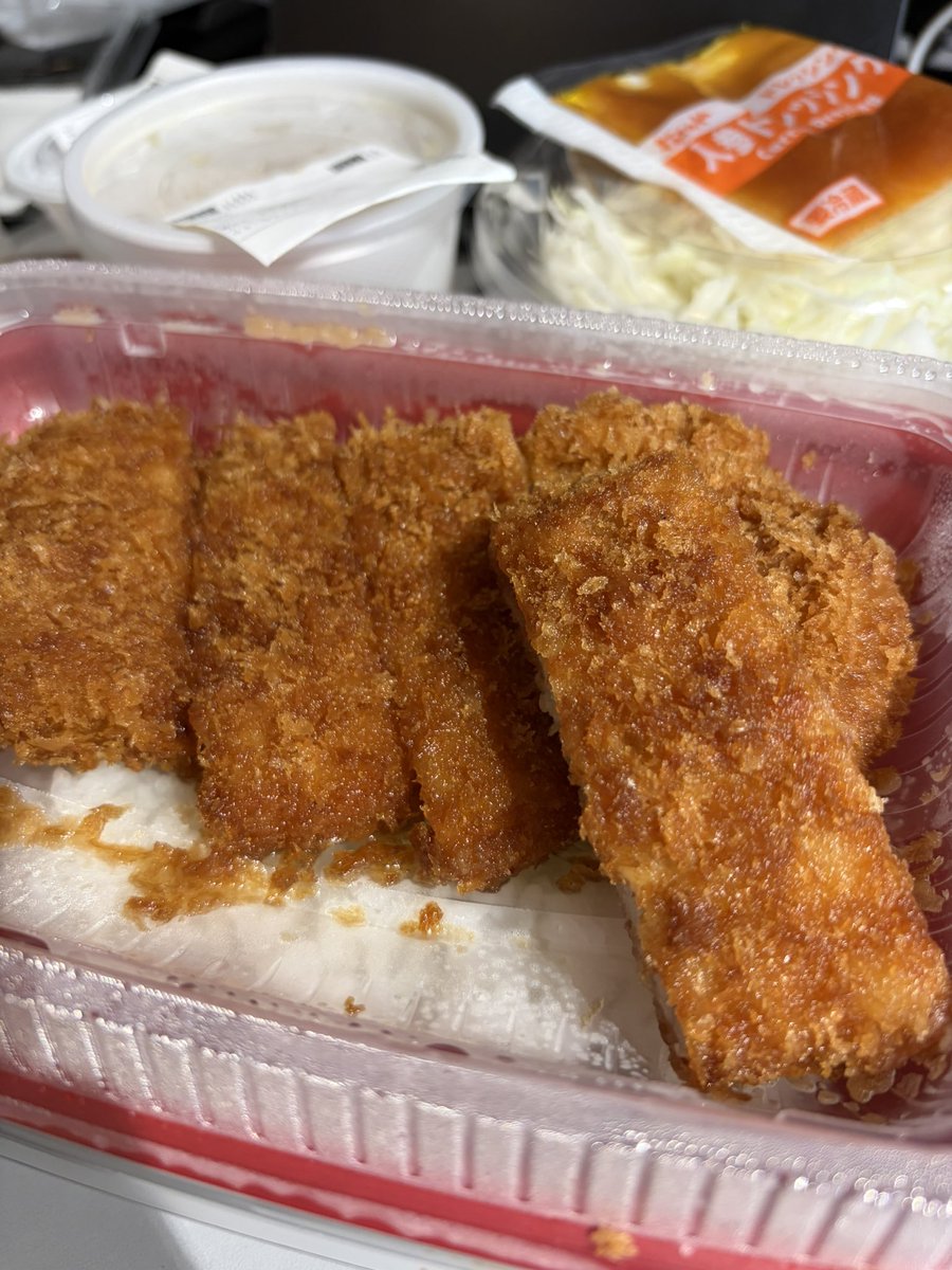 松乃家、ロースカツ定食で味噌汁とキャベツが付いて、ささみかつ単品と