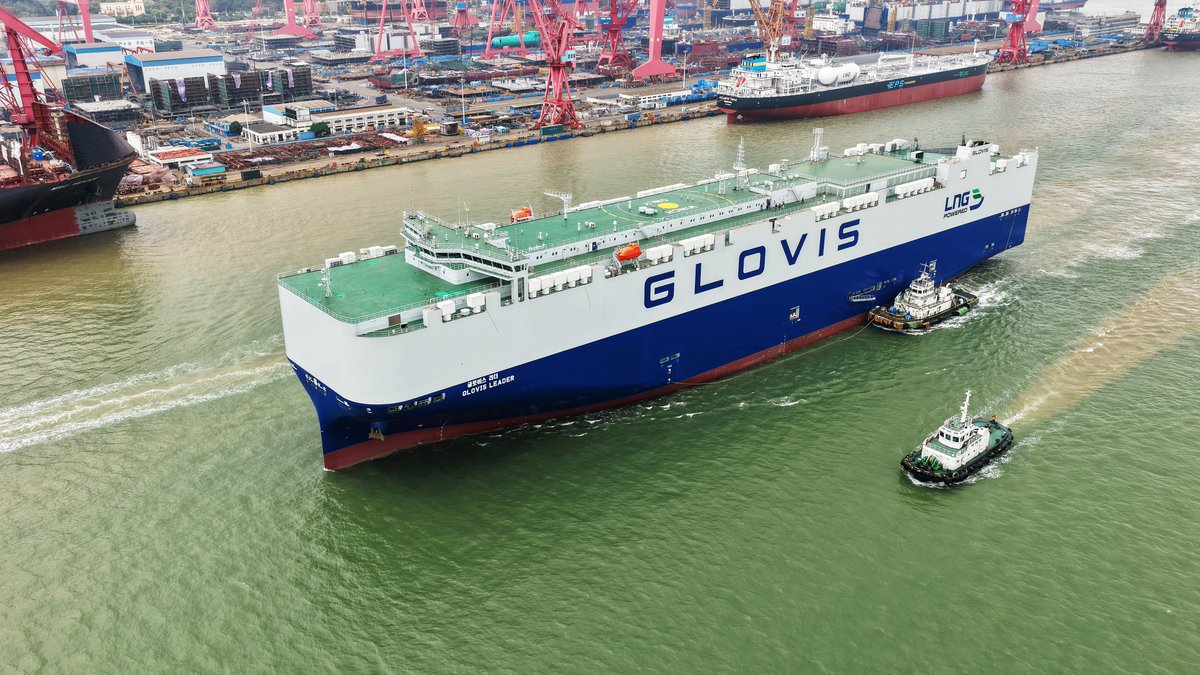 NanshaLook's tweet image. FlashNews: The world's first 10,800-CEU #PCTC (Pure Car and Truck Carrier), built by #CSSC #Guangzhou Shipyard International, was officially named and delivered after 4:00 PM today (April 28).
#GBA #ShipDelivery #Maritime