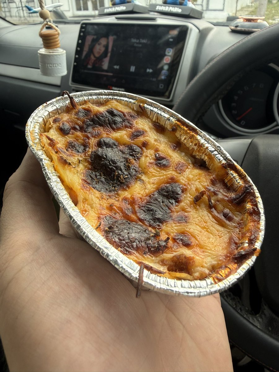 abonsapigurih_'s tweet photo. Udah lama ga bikin lasagna, alhamdulillah masih enak #selfclaim https://t.co/RjRZWnMRVz