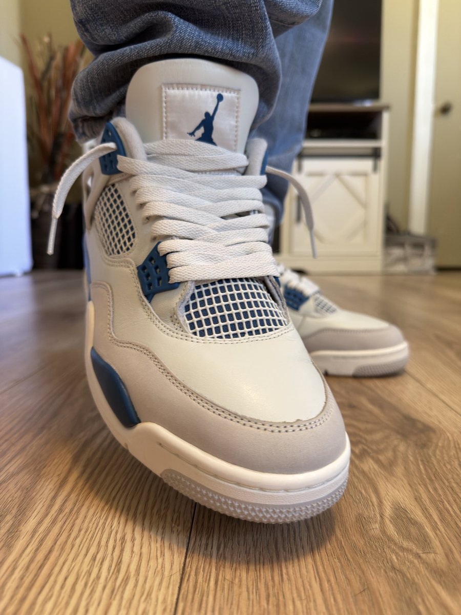 dj_rueboi's tweet photo. Air Jordan IV “Military Blue” 2024
#jordan #jumpman #kicksoftheday https://t.co/jls9yKAAnv