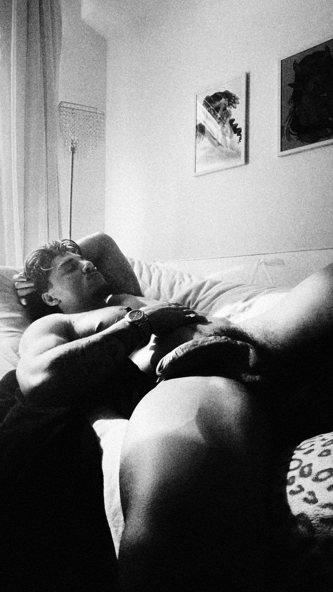 ɹoʇɔᴉʌ tweet media