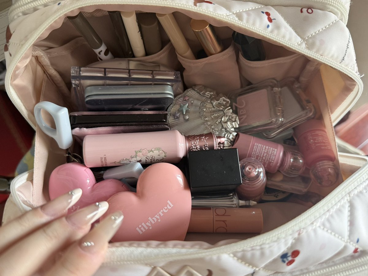 忧郁灵猪 tweet media