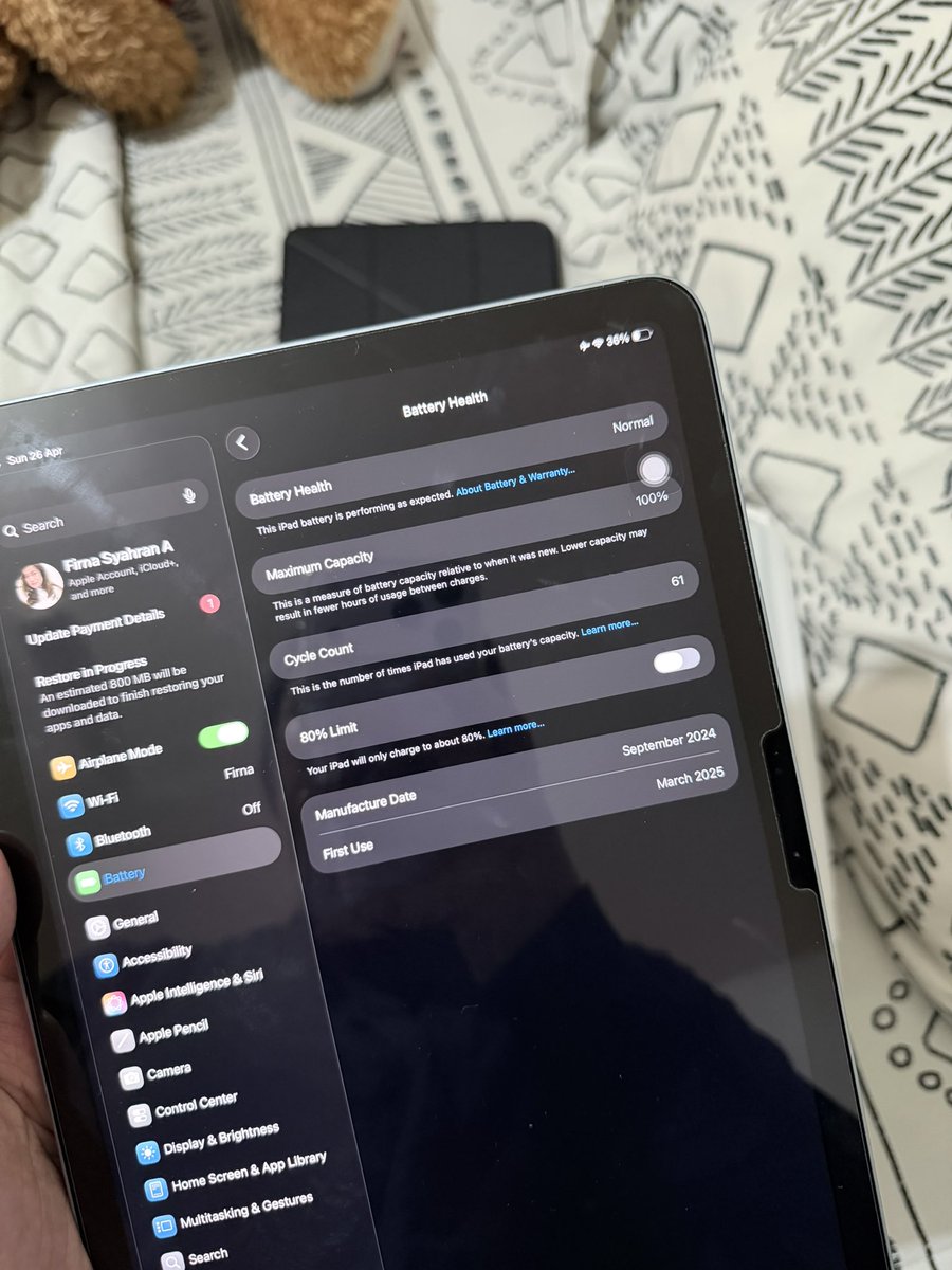rfthrift06's tweet photo. @youdunnowear siapatau minat kak ipad air m2 128gb, 8jt nego https://t.co/LlZpAbnbpc