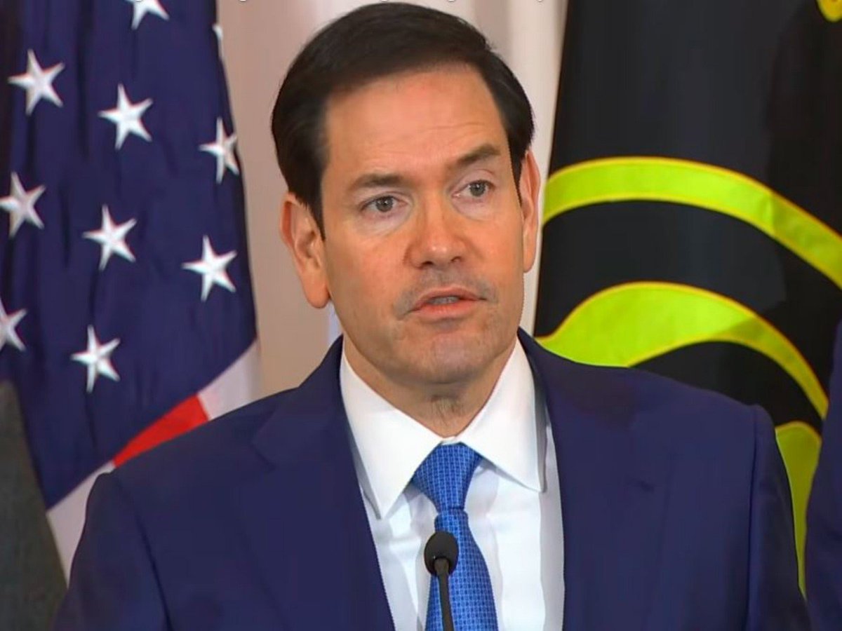 ani_digital's tweet image. Future deal must "definitively prevent" Iran from "sprinting towards a nuclear weapon": Rubio

Read @ANI Story | aninews.in/news/world/us/…

#UnitedStates #MarcoRubio #Iran #NuclearWeapon