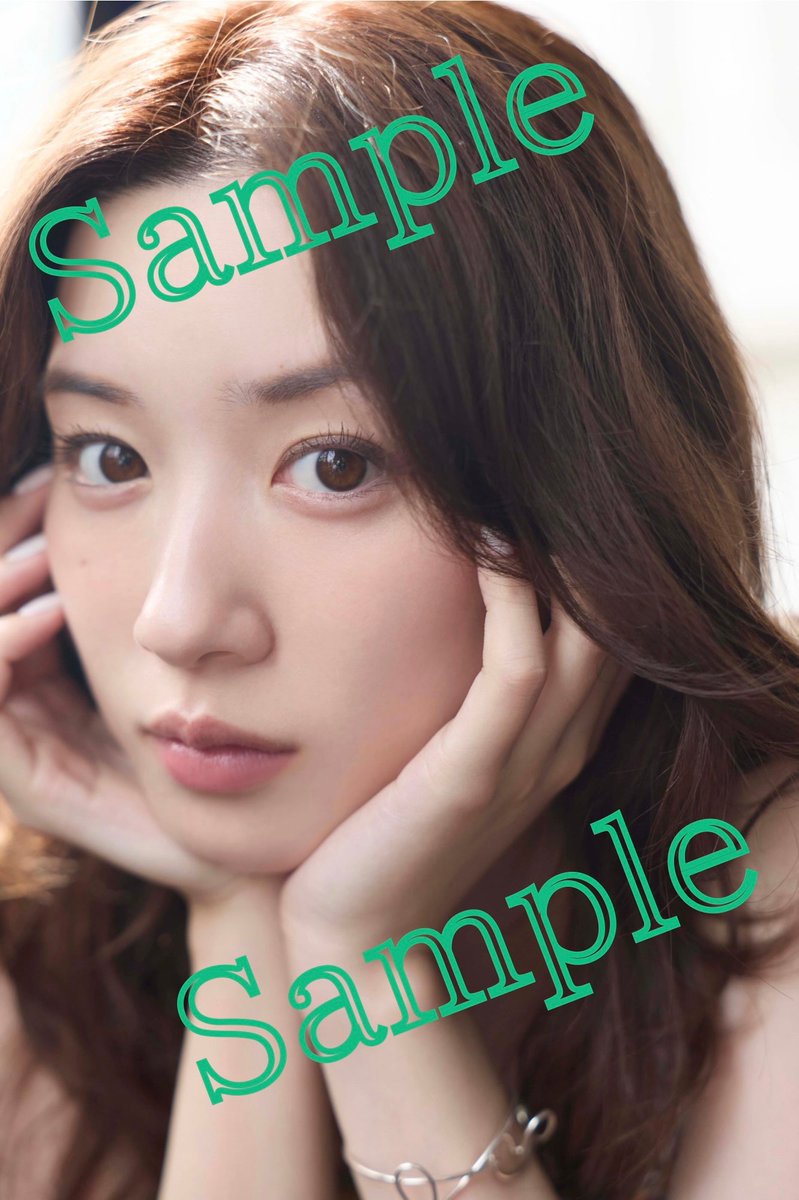modelpress's tweet photo. 永野芽郁、スペシャルBOX「MAGNOLIE」
購入者特典フォトカードビジュアル解禁📸

発売記念パネル展も決定
特別なビジュアルが開催店舗で公開

6月21日発売📕
https://t.co/wMQ3vST4Gl

飾らないキュートな笑顔やリラックスした柔らかな表情など“素”の姿を��くで感じられる✍️ https://t.co/Lx7Bi9Ja1a