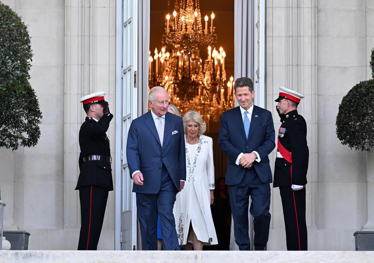 timesofindia's tweet image. #KingCharles proceeds with four-day #US state visit after #WhiteHouse dinner shooting scare  

Read here 🔗toi.in/rN6I4Y