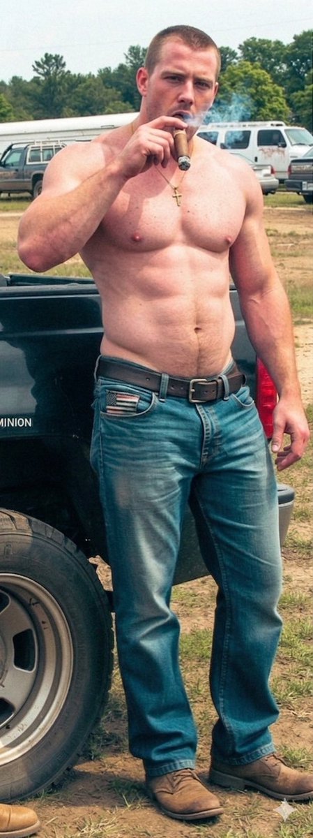 ROBERT_THEBEAR tweet media