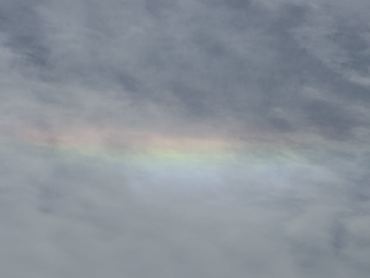 環水平アークが鮮やかになりましたー！
12:00 つくば市
#大気光象
#環水平アーク