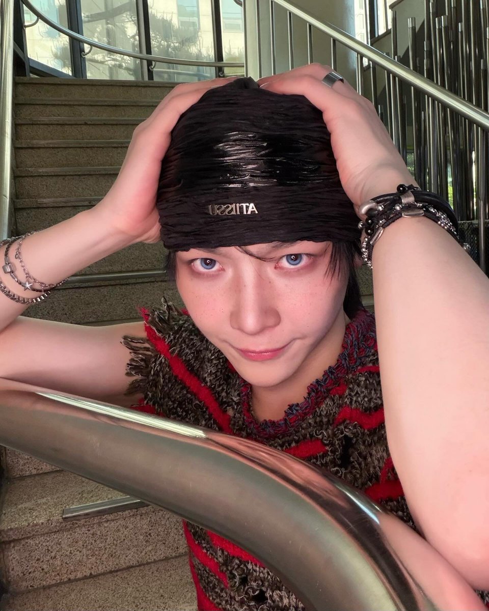 cori ★ tweet media