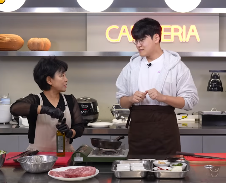 🐻🍊 tweet media