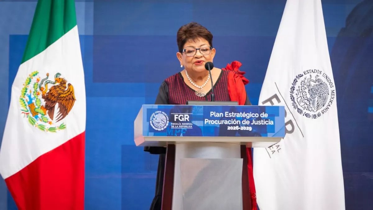 AztecaNoticias's tweet image. En el #Senado, Ernestina Godoy (@ErnestinaGodoy_) presentó su Plan Estratégico de Procuración de Justicia 2022-2030. Criticó rezagos heredados de gobiernos anteriores, pero prometió trabajar sin colores partidistas. 

Reconoció que feminicidios, desapariciones y extorsión