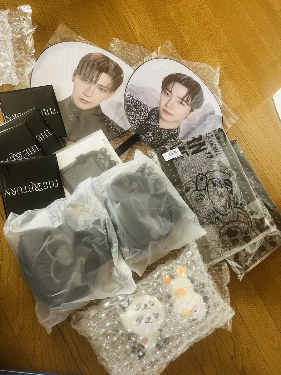 yukizu1020's tweet image. 届いた♡🐼🐧
お友達の🐧ペンペンも❣️
可愛すぎる🤦‍♀️
ランダムミニうちわキーホルダーは、
お友達のもあるから、
まだ開けてないけど…
だれが出るか楽しみ(((o(*ﾟ▽ﾟ*)o)))
 #２PM
 #Jun.k
 #JUNHO