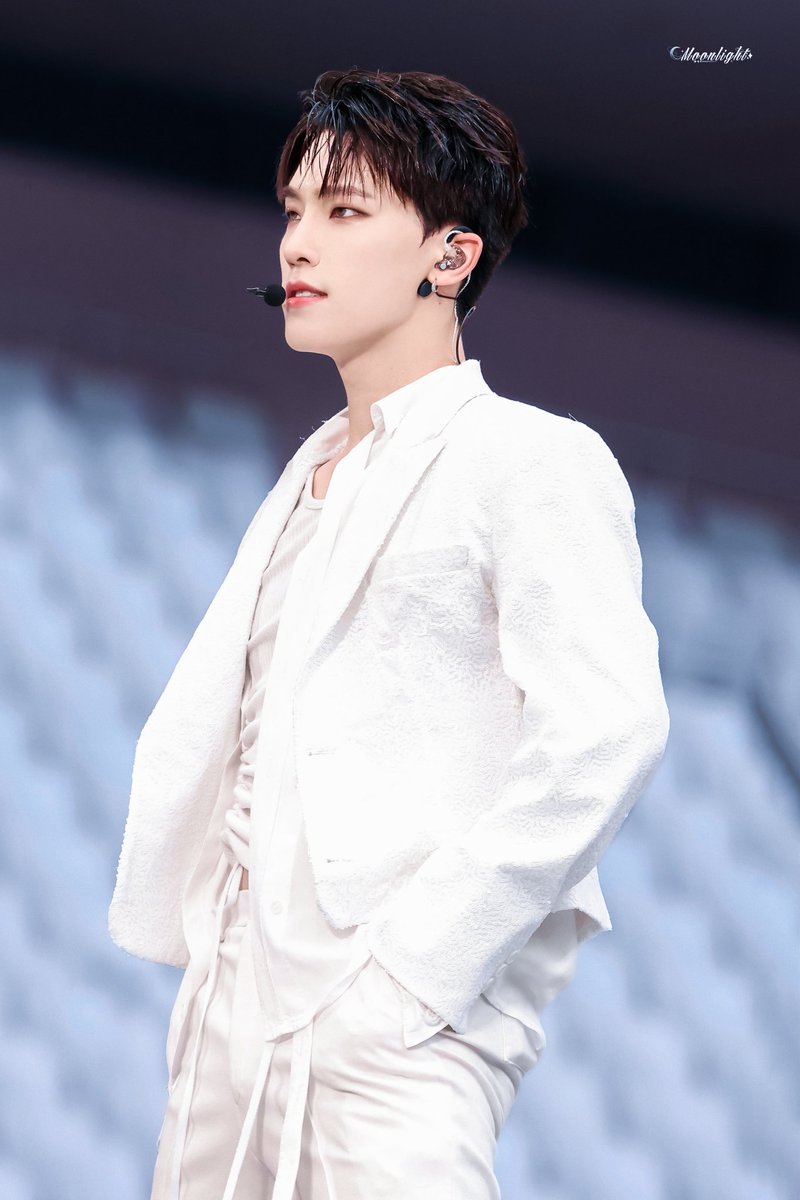 ☾Moonlight_ tweet media