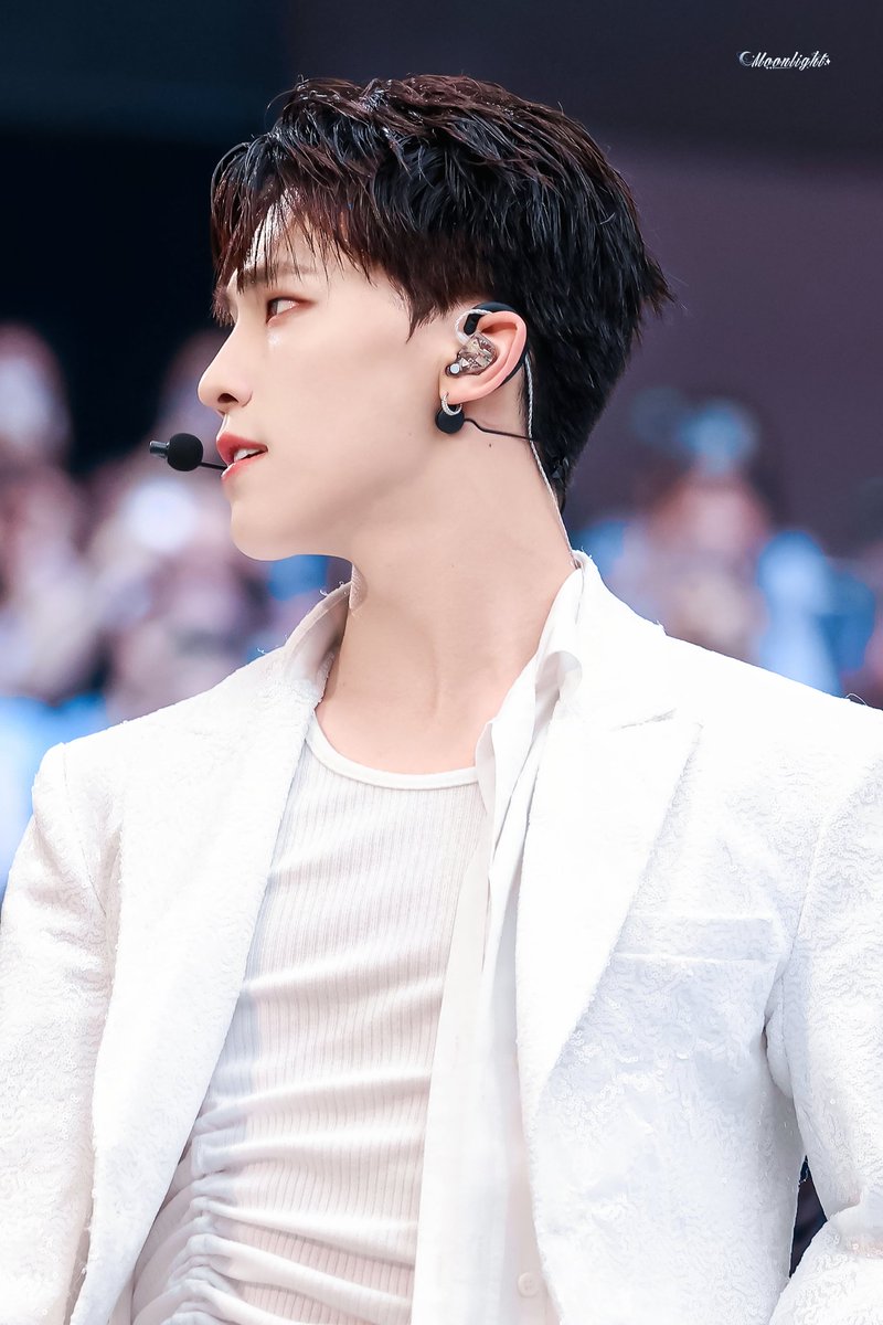 ☾Moonlight_ tweet media