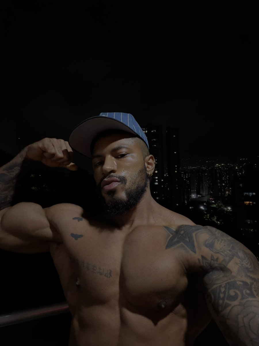 Clark_strong 🍑🍑🍑 tweet media