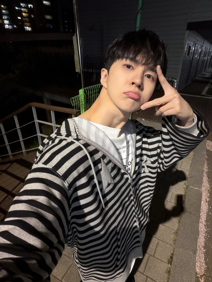S27M_official tweet media