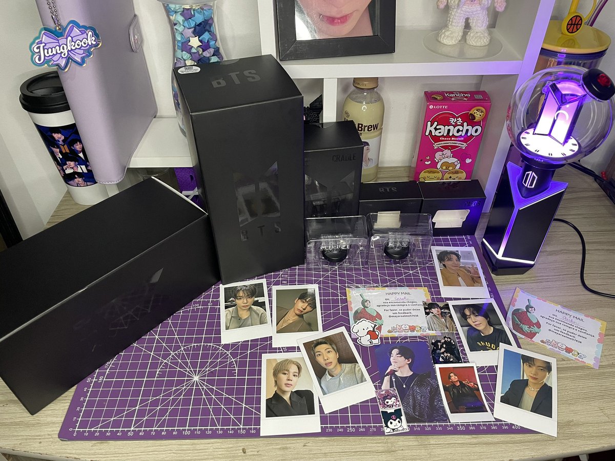 _jk_aisha's tweet photo. Esse feedback é o que eu mais estava ansiosa pra fazer e não poderia ser diferente de extremamente positivo! 💜
Quero agradecer à @MayaraAlme57838, com quem comprei minha Army Bomb Ver.4 e da minha amiga. A May fez todo o processo pelos nossos perfis no Weverse. https://t.co/dr1cDN9kG8