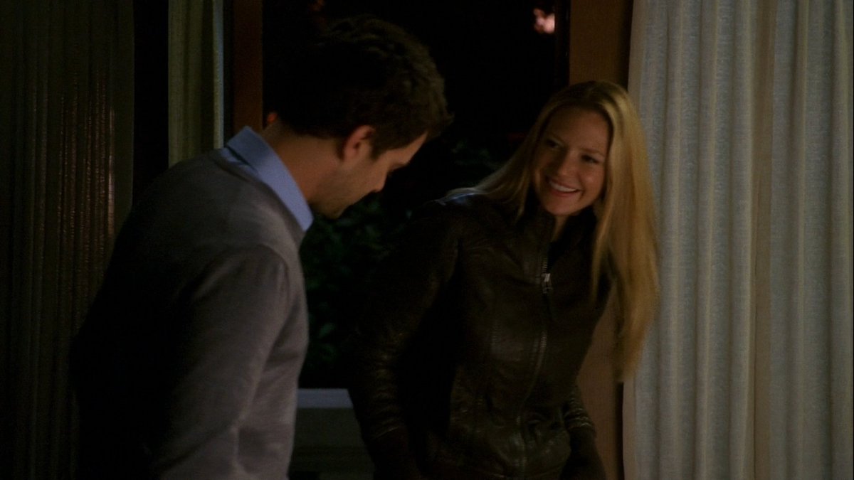 michlastone's tweet image. ela sabe 😭 #Fringe