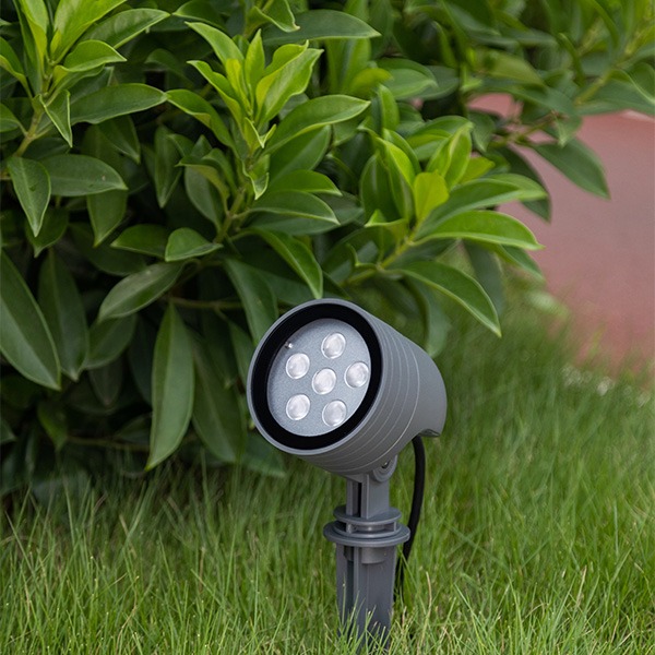 YundaLighting's tweet image. 🌳 Light trees with precision.
Yunda 3722 &amp;amp; 3723 spot lights deliver focused 6W/12W output, ideal for 2–5m landscapes with adjustable angles &amp;amp; flexible mounting.

🌐 yundalighting.com
📩 sales4@yundalighting.com

#spotlight #outdoorlighting #ledlighting