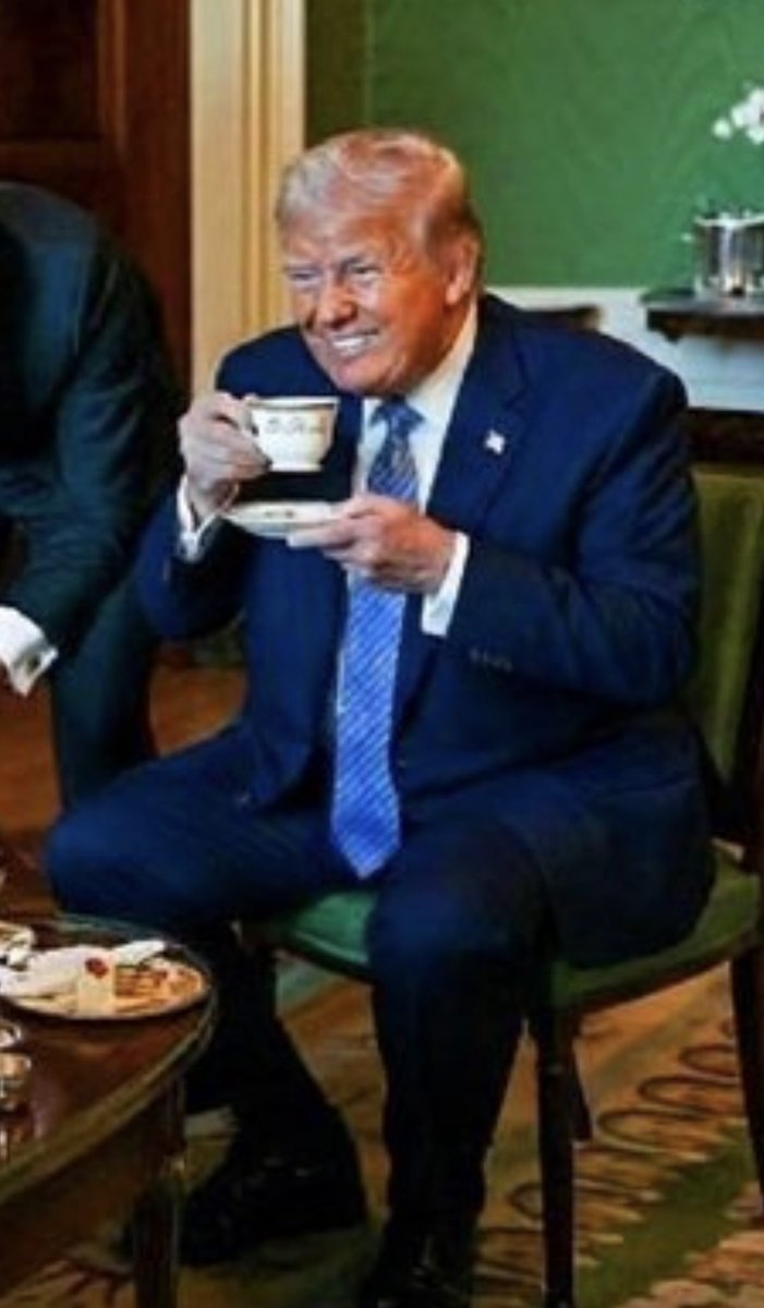 I love him so much!! https://t.co/HYRZKgd6Dl https://t.co/QJF02izKwj