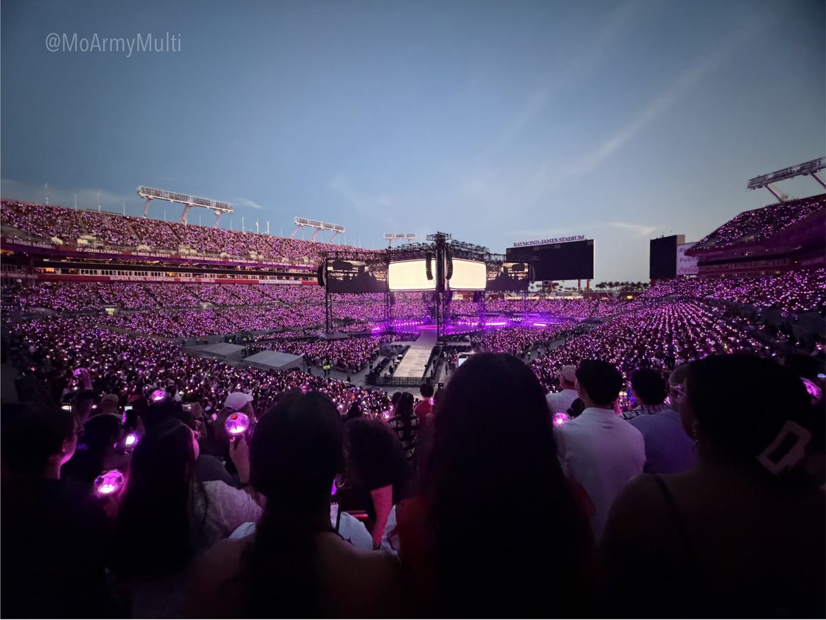 jσч ࣪ 𖣂.⟭⟬ BTS Tampa 4/26💜 tweet media