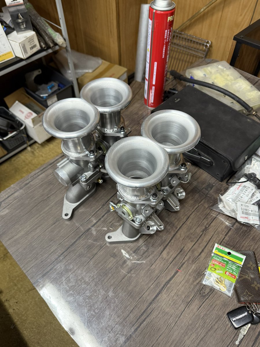 RacingRevolver's tweet photo. みんな意外と4スロ好きか
？？　
もっとパワーの出る4スロに取り組もうか？ https://t.co/fXOzzvas1a
