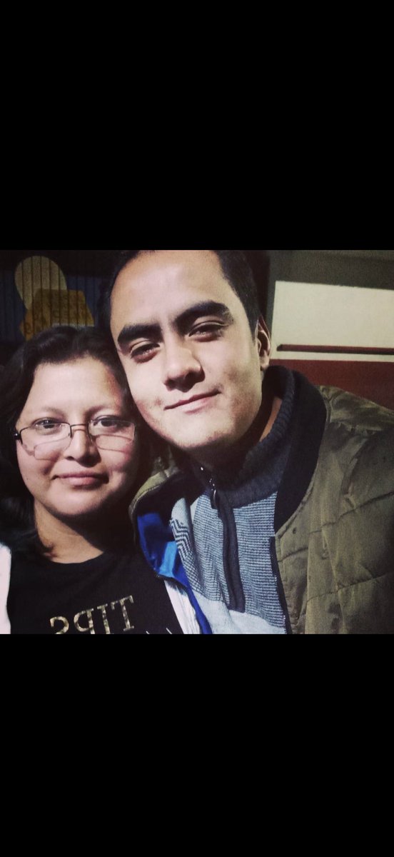 #Bluffingwithmymuffin 👠👠 fan account tweet media