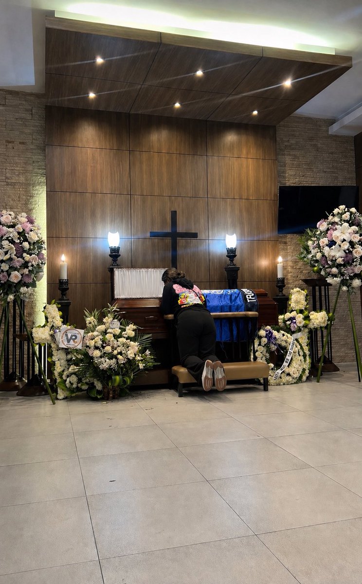 TK4897's tweet photo. Te amaré por siempre papito 🥹🙏🏽✨ Descansa en paz mi eterno angelito 😭😭 https://t.co/v9Mft4gTR7