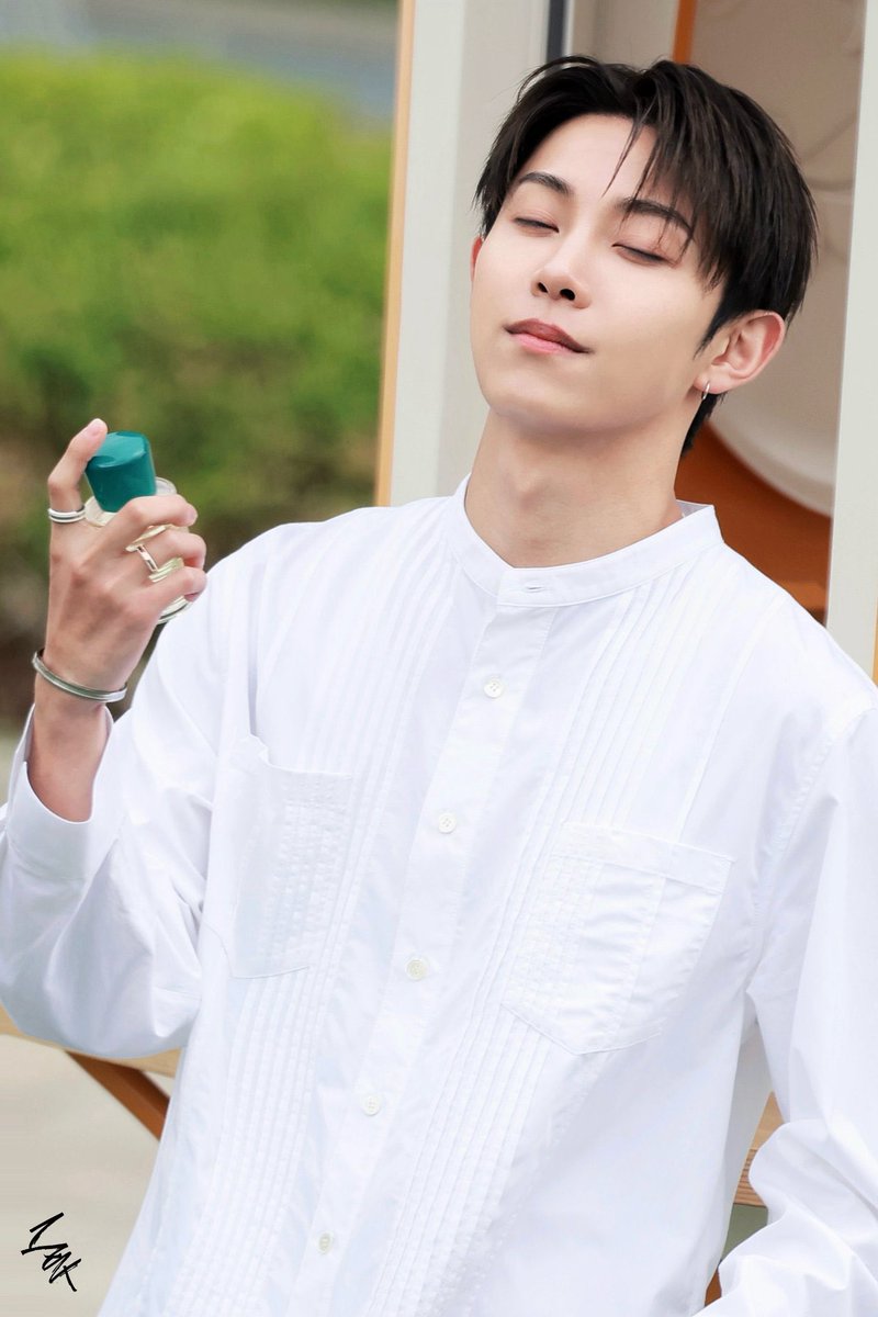 🐾 #MIXTAPE2ISCOMING tweet media