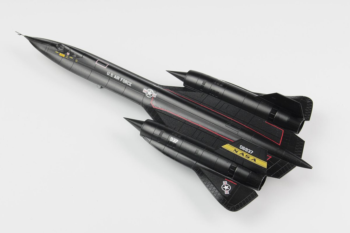 8月再生産】1/144 アメリカ空軍 高高度戦略偵察機 SR-71 ブラック