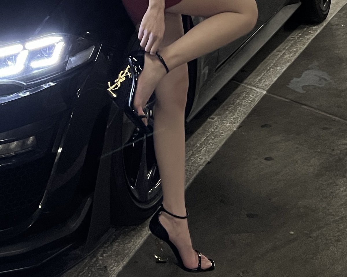 𝒿ℯ𝓃𝓃𝒶 • feet seller 👣 tweet media
