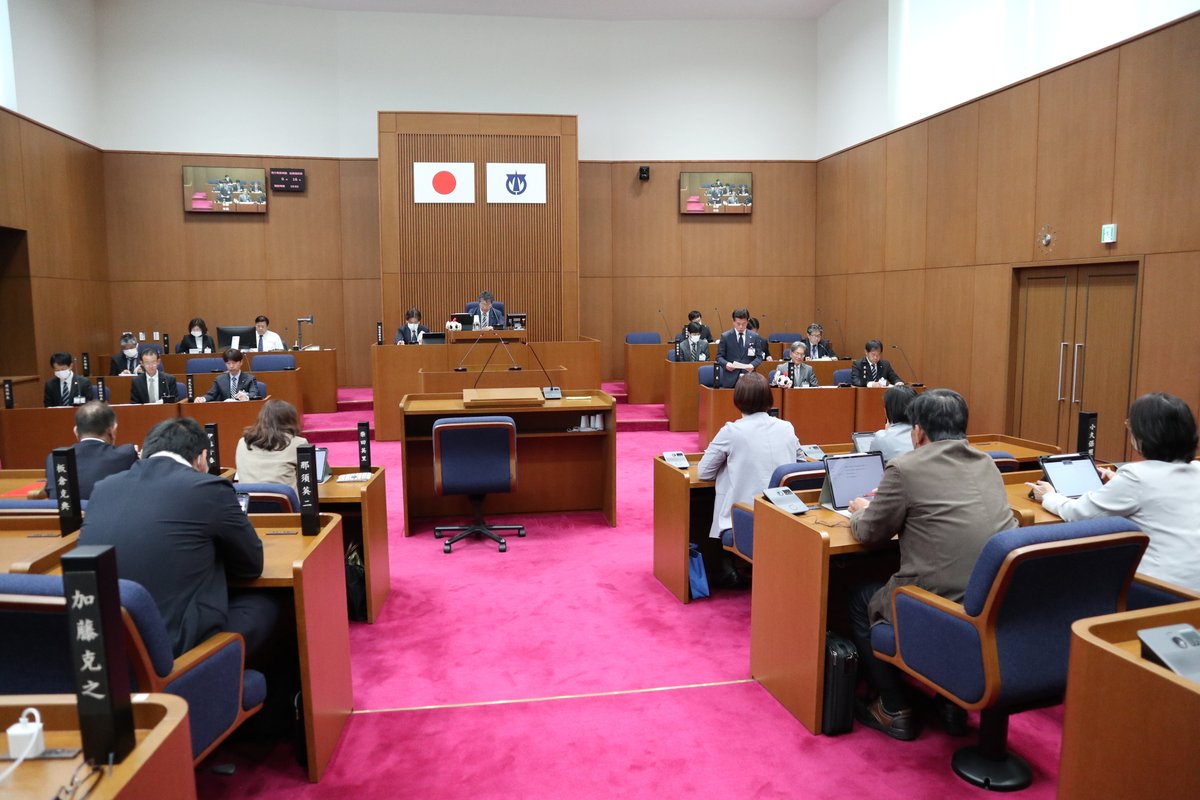 gikai6's tweet photo. ４月27日(月)臨時会を開催し、申し合わせによる議会人事の改選を行いました。
議会の模様は後日市ＨＰインターネット議会中継でご覧いただけます。
また議会人事の改選より新たな役職などを市議会ホームページに掲載しましたので、こちらからご覧ください。https://t.co/YM6n4ns63J https://t.co/i9erUGq1ZV