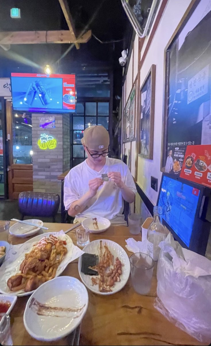 Wi Gyeom tweet media