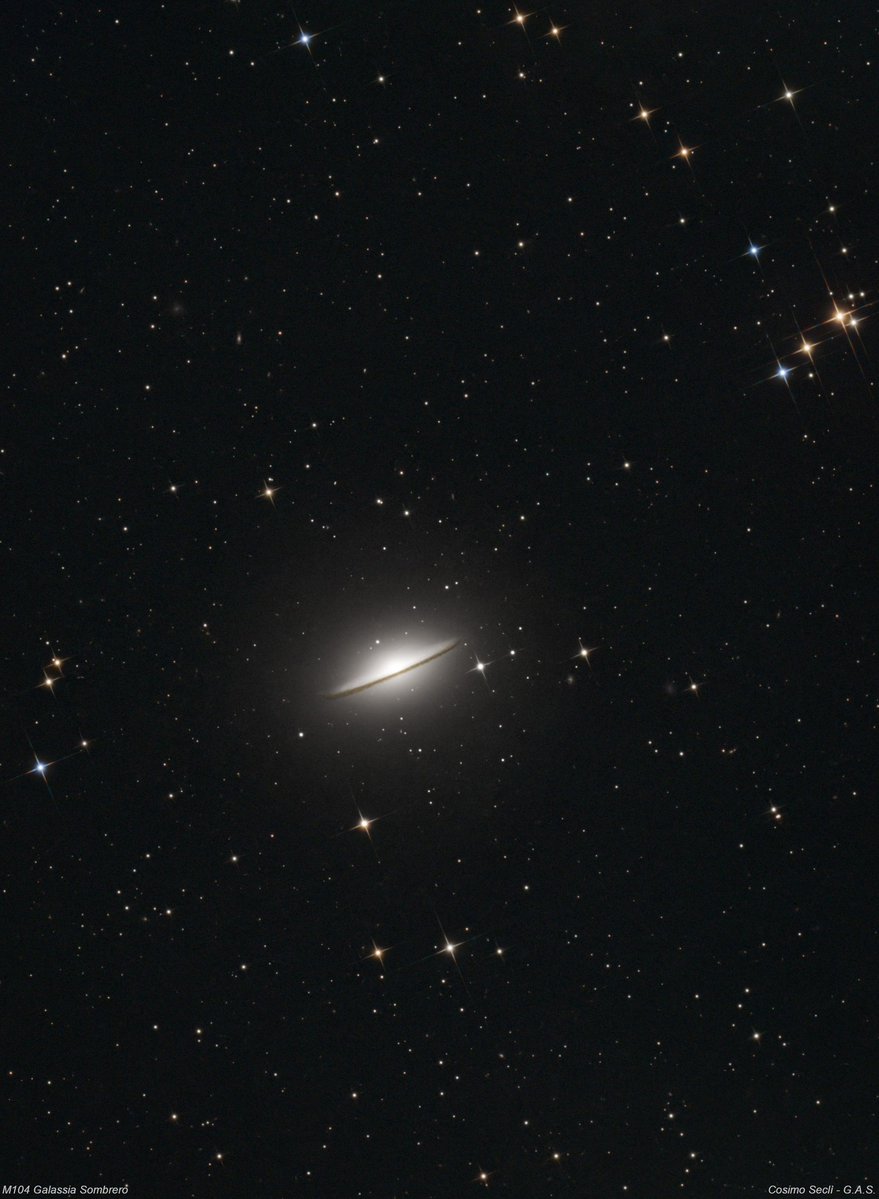 Optolong_filter's tweet image. M104 – THE SOMBRERO GALAXY
Mount: Skywatcher EQ6 R-PRO Synscan. 
🔭Tecnosky APO 130/910 Lanthanum LSD f/7-FPL 51 Triplet                  
Imaging #camera: ZWO ASI 294 MC-PRO
Filter: #Optolong L-Pro 1.25" 
Exposure: 100 x 180 sec.         
Credit: Cosimo Secli
Hope you like it.