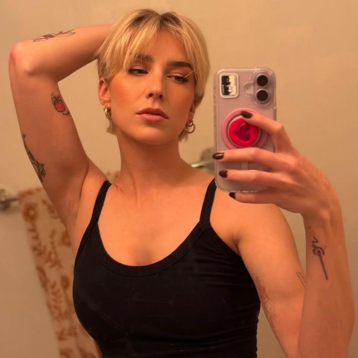 gwen tweet media