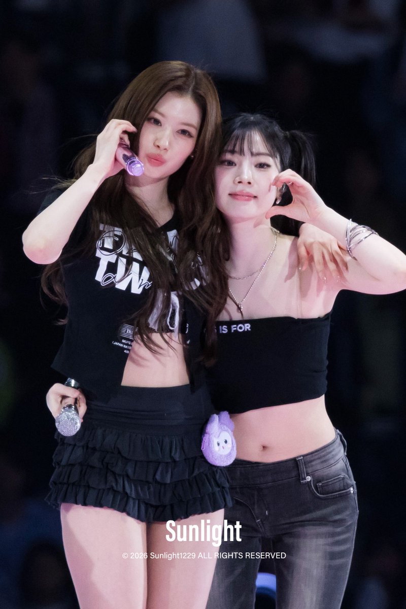 staywithmesana's tweet image. They need to be this close to each other or they'll combust.

cr: Sunlight1229

260426
#TWICE #트와이스 #SANA #사나 #サナ #DAHYUN #다현 #ダヒョン #SAIDA #사이다