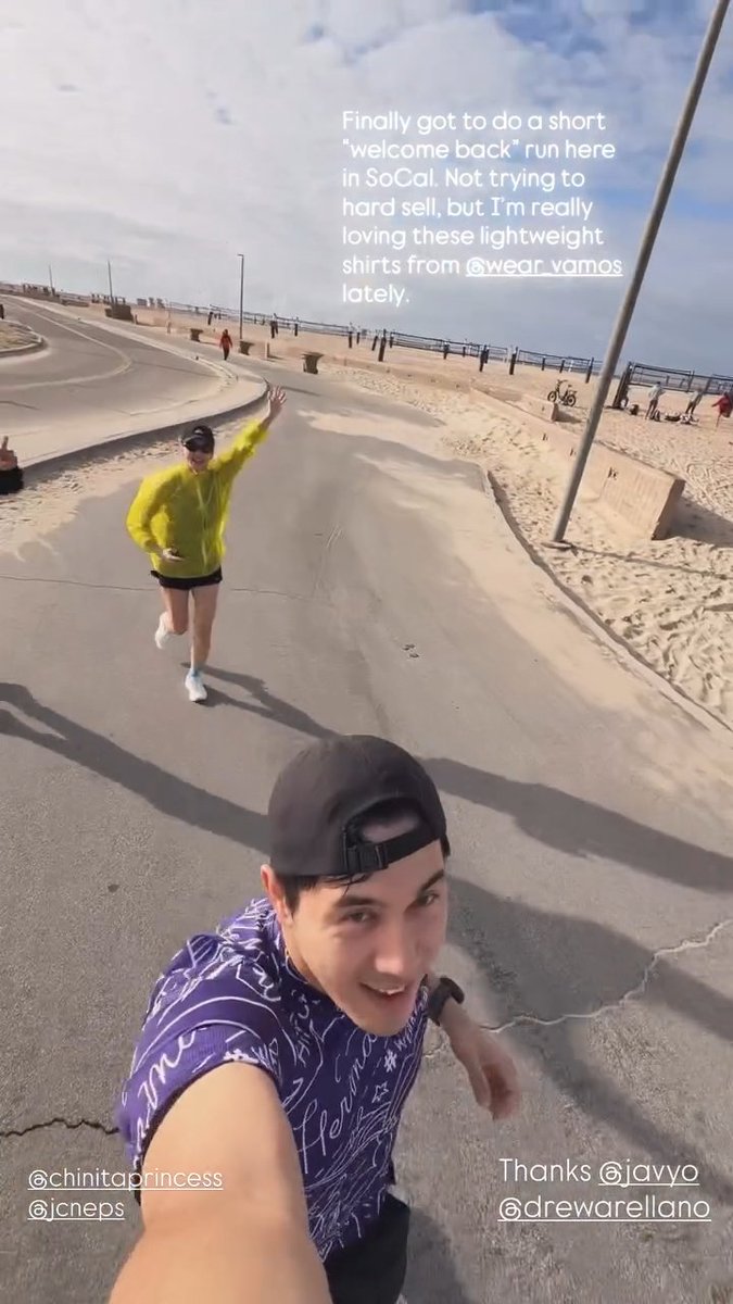 lyn7357's tweet photo. At ito na nga po ang hinihintay na jogging! 

KIMPAU CHOWKING SUMMER REMIX 
#CocoMangoHaloHalo 
#SeafoodWokSarap https://t.co/TOez7JfFDZ