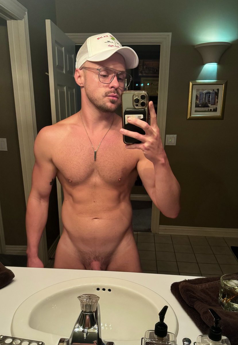 homostdaddy's tweet photo. 34th Birthday ;) #homostdaddy https://t.co/c3gNXnzqGr