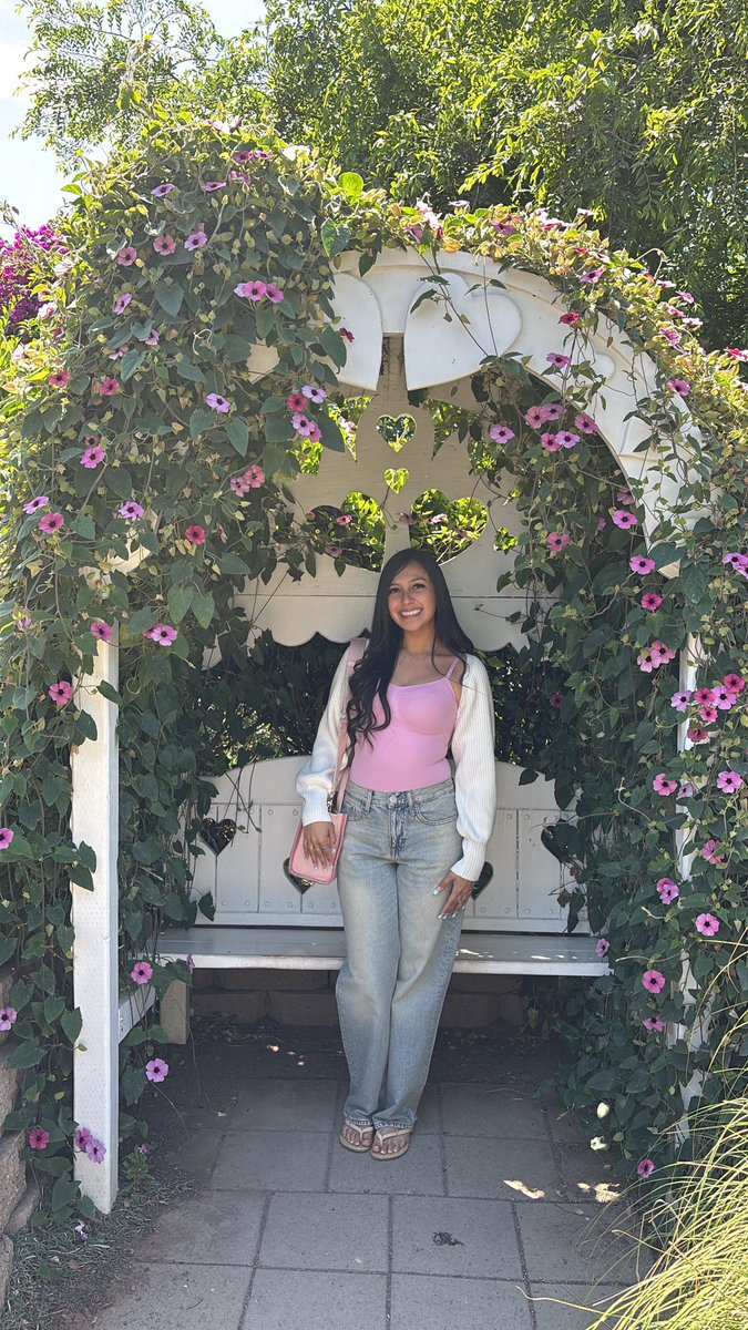 heaavnly's tweet photo. #earthangel #sandiego 🌷🌟🍃🖤🧘🏻‍♀️ https://t.co/ugzTZ526ig