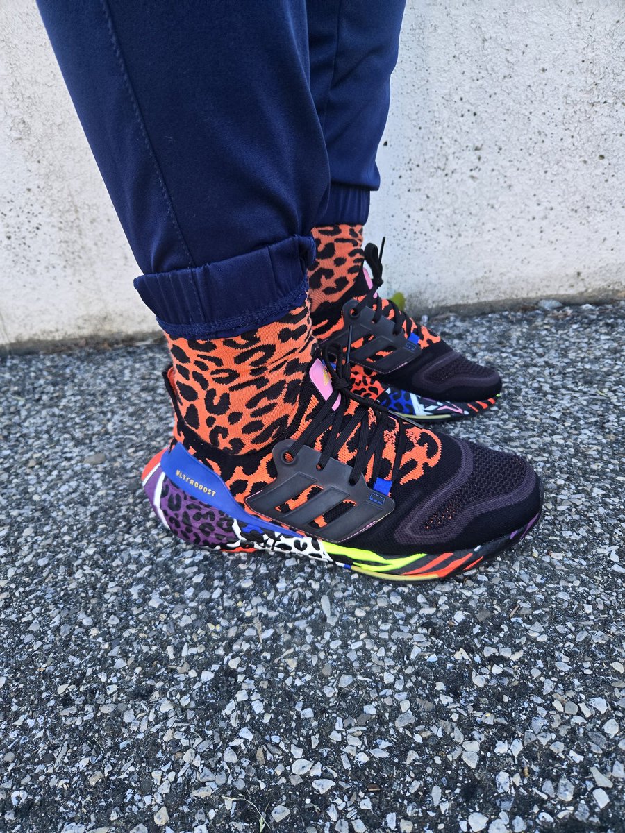 trudyspeaks's tweet image. 👟: Rich Mnisi x Adidas wmns Ultraboost 22 'South African City Life' 
#threestripesvibes #threestripes #adidas #UB #3stripes #ultraboost #kotd #richmnisi #confirmyourcraft