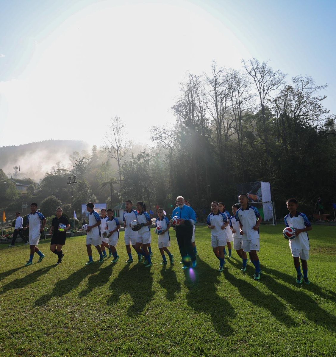 Narendra Modi tweet media